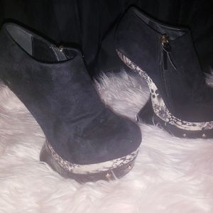 Black Heel-less Booties